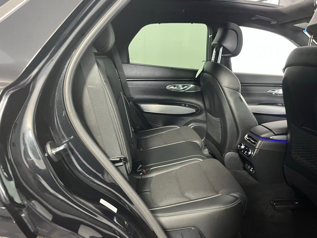 Used 2025 Genesis GV70 2.5T Sport Prestige w/ Sport Prestige Package image 31