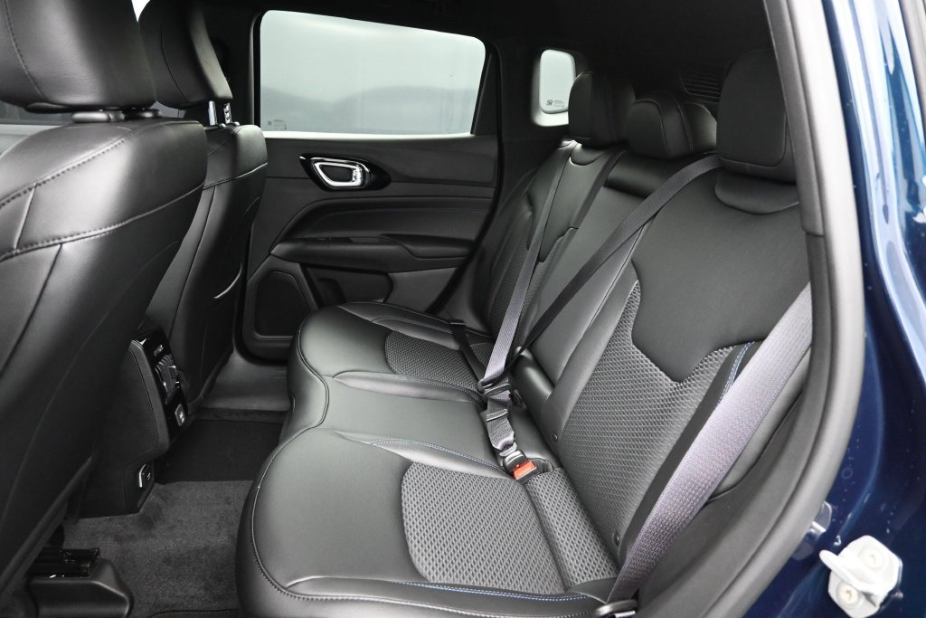 New 2026 Jeep Compass Latitude AWD/4WD image 21