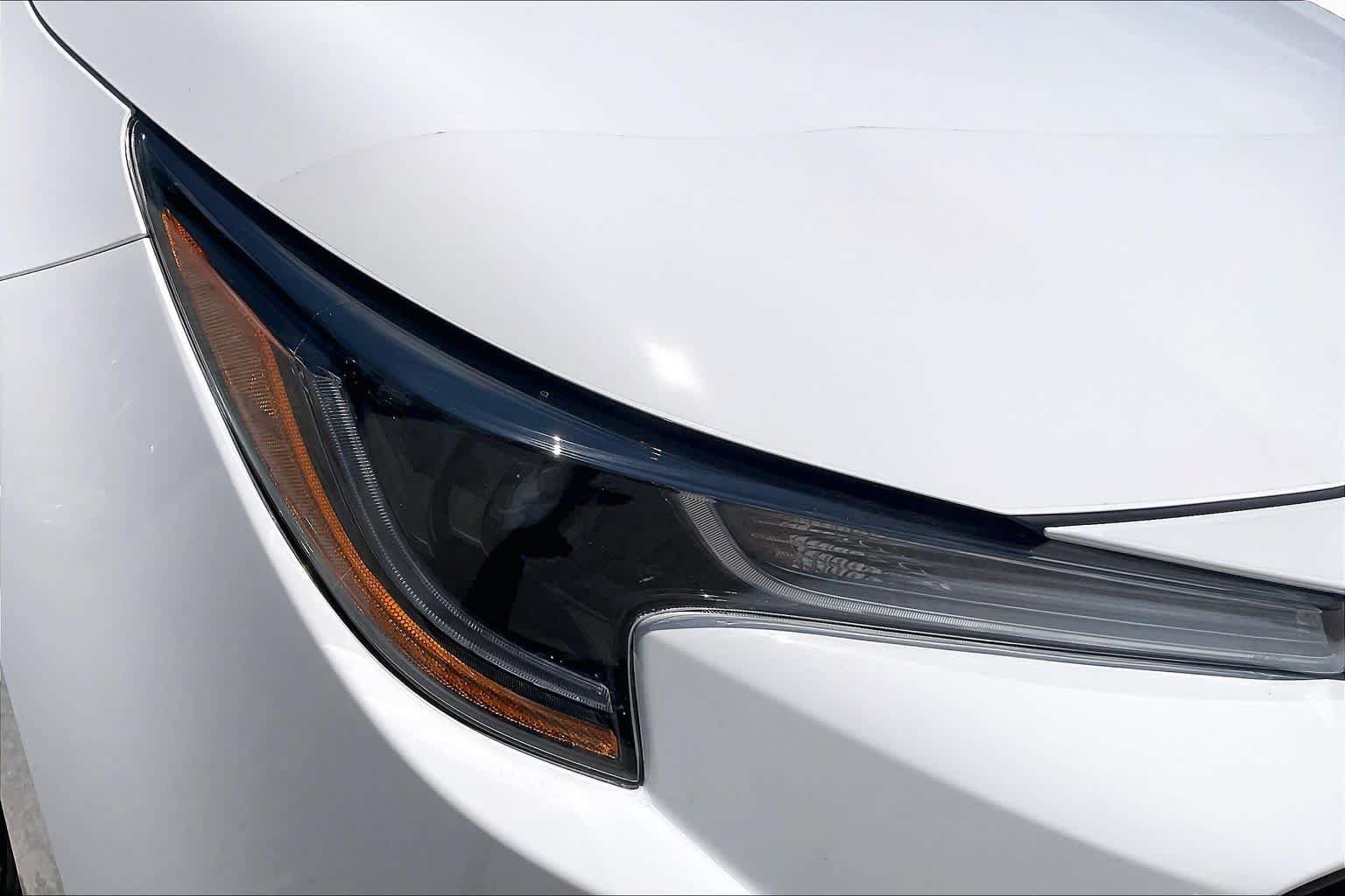 Used 2025 Toyota Corolla LE w/ LE Premium Package FWD image 26