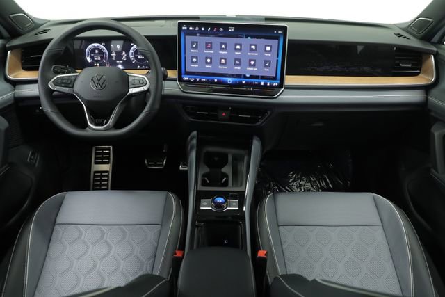 New 2026 Volkswagen Tiguan SEL R-Line image 11