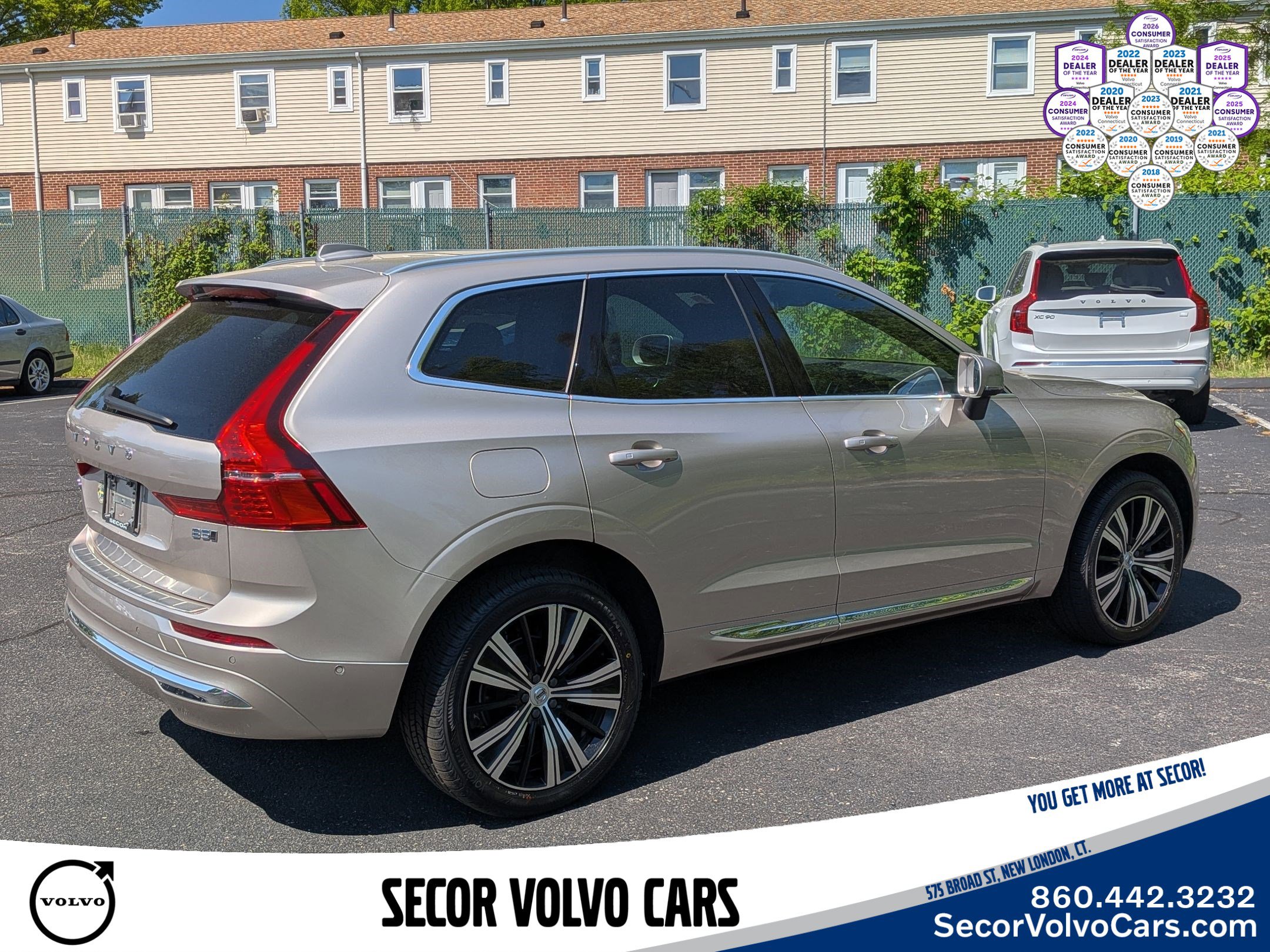 Certified 2023 Volvo XC60 B5 Plus w/ Climate Package AWD/4WD image 5