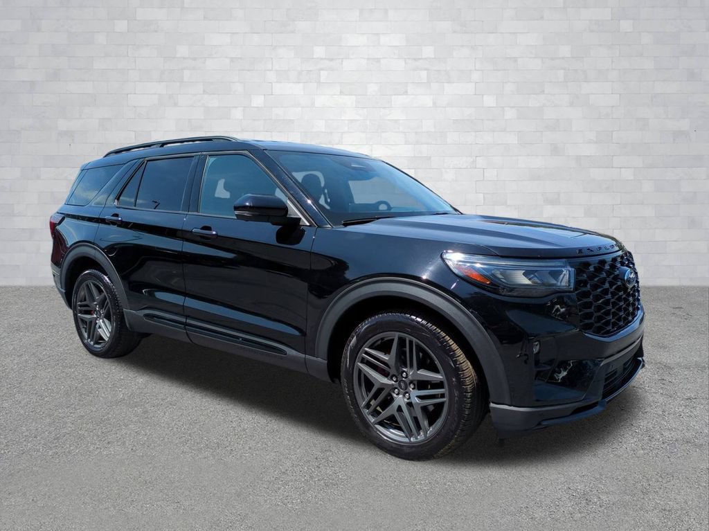 Used 2026 Ford Explorer ST-Line w/ ST-Line Street Pack RWD image 2