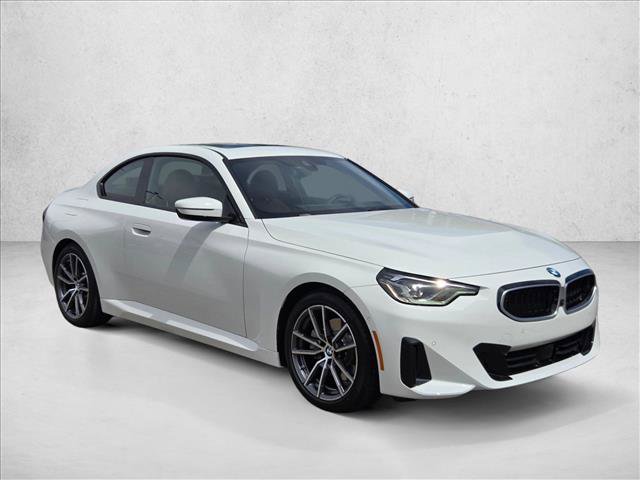 Used 2025 BMW 230i Coupe w/ Premium Package RWD video 3