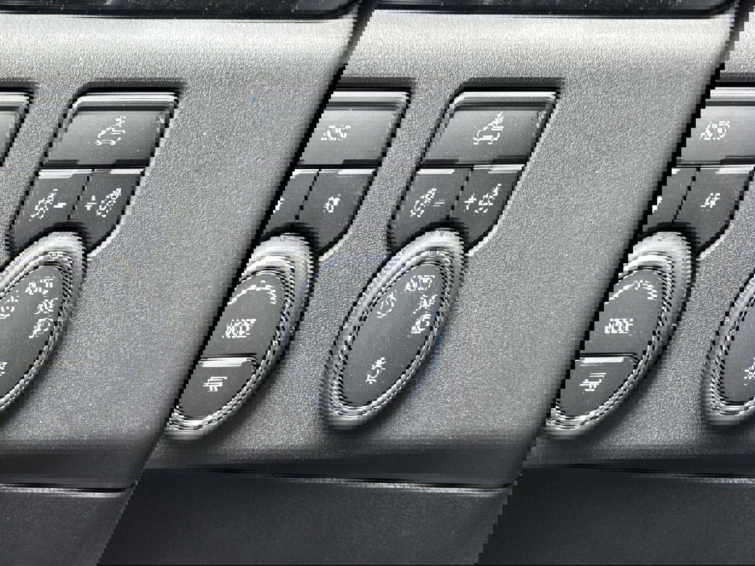 New 2023 Chevrolet Silverado 1500 LT w/ Max Trailering Package image 30