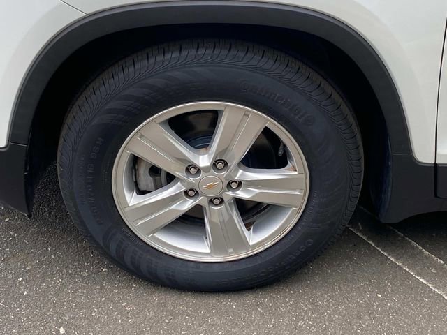 Used 2022 Chevrolet Trax LT w/ LT Convenience Package FWD image 6