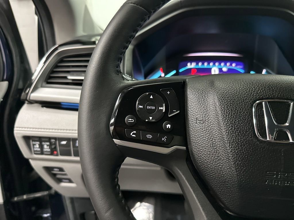 Used 2024 Honda Odyssey Touring image 16