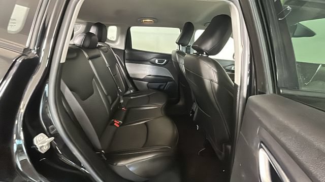 Used 2022 Jeep Compass Latitude FWD image 29