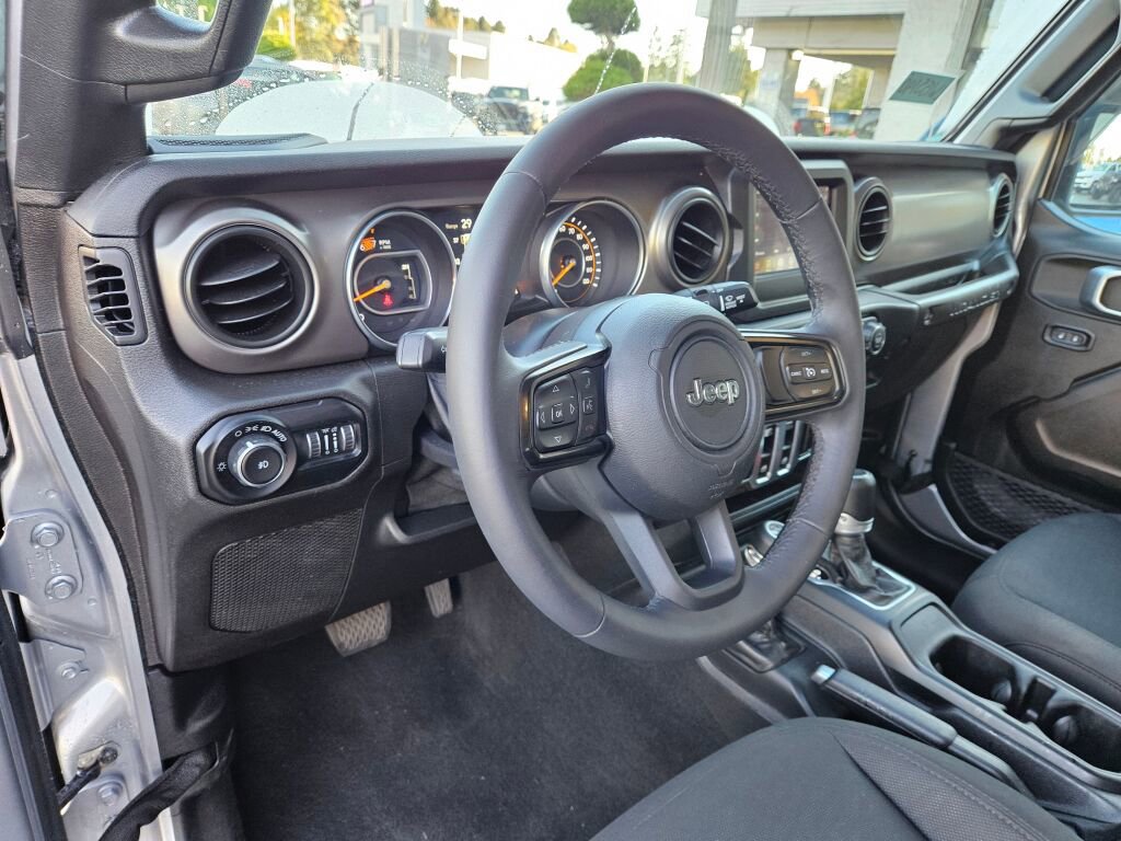 Used 2020 Jeep Wrangler Sport image 16