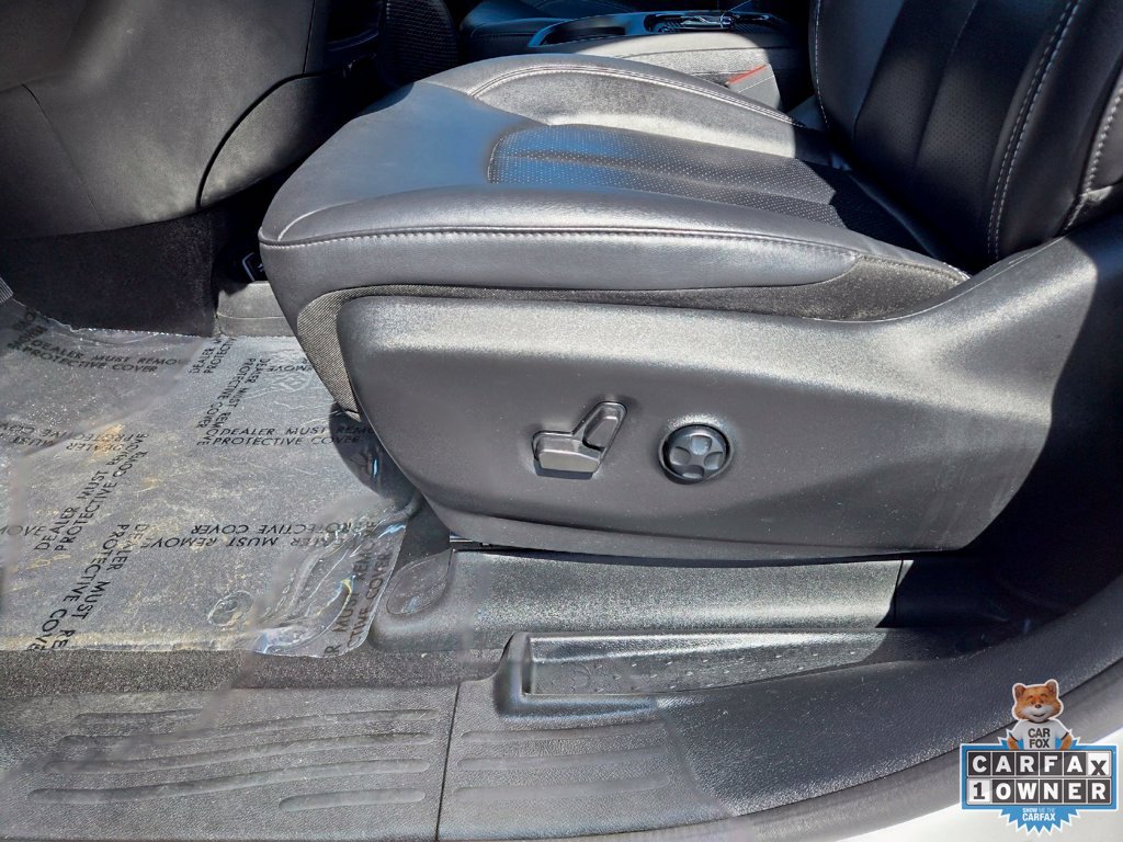 Used 2024 Chrysler Pacifica Limited FWD image 29