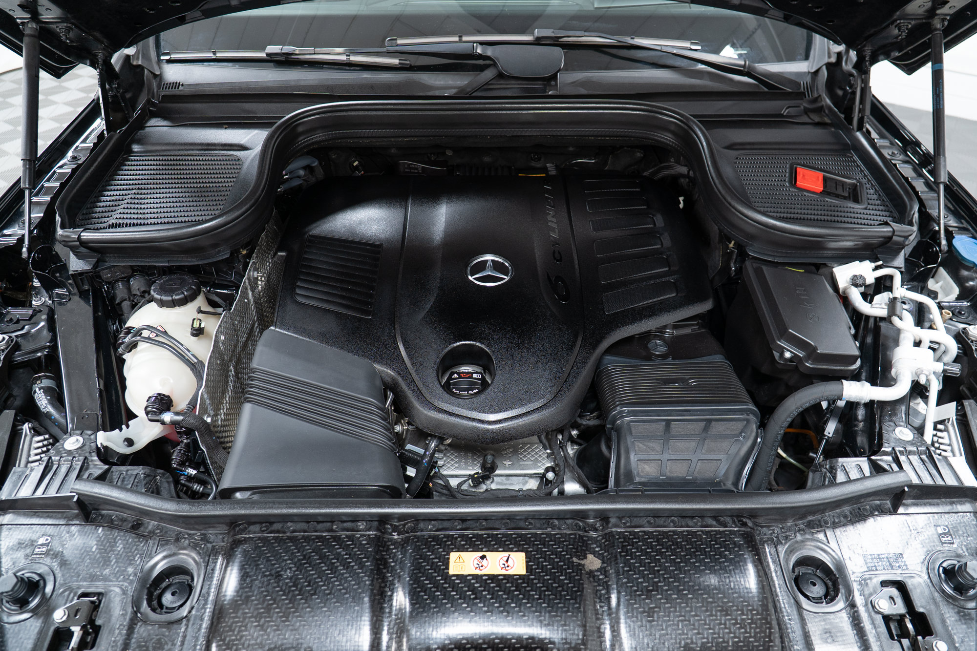 Certified 2022 Mercedes-Benz GLS 450 4MATIC w/ AMG Line Exterior image 9