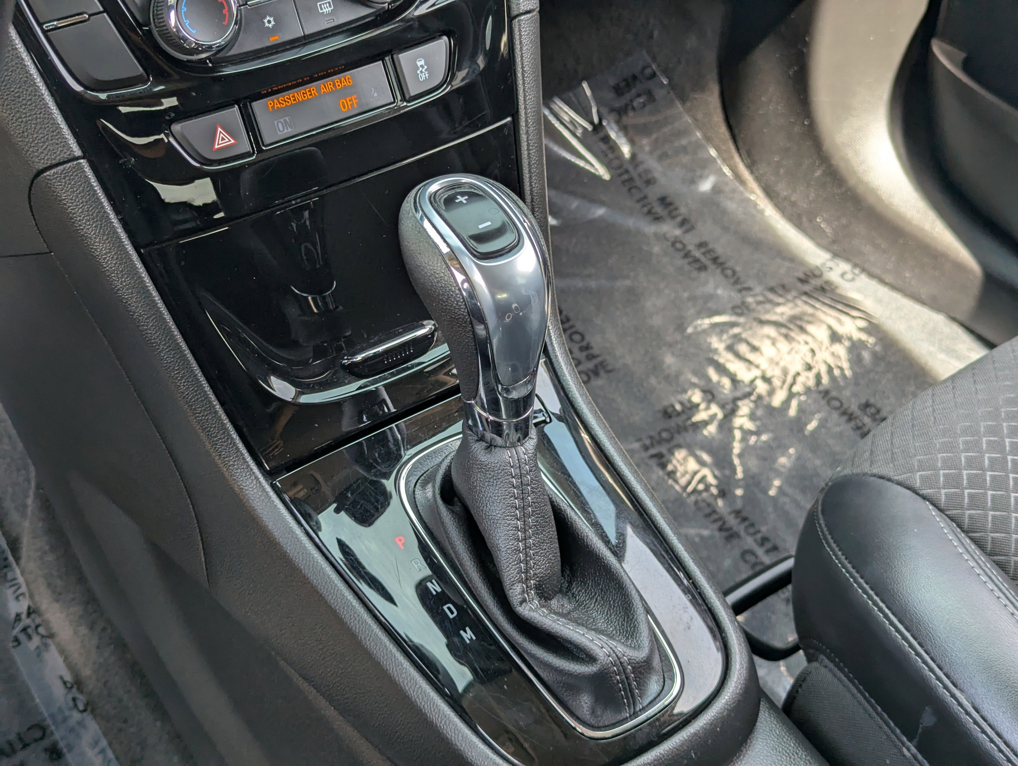 Used 2018 Buick Encore Preferred image 27