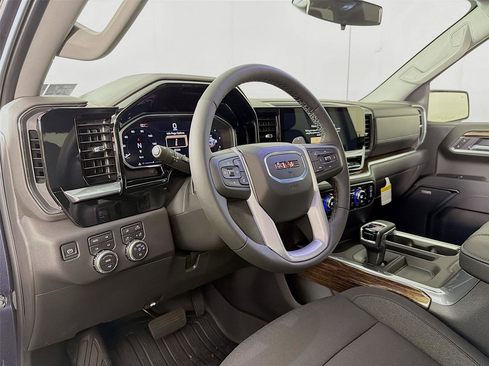 New 2026 GMC Sierra 1500 Elevation image 9