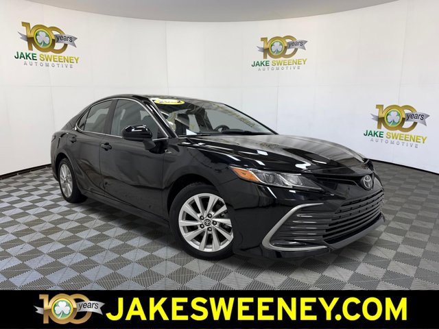 Used 2022 Toyota Camry LE FWD image 1
