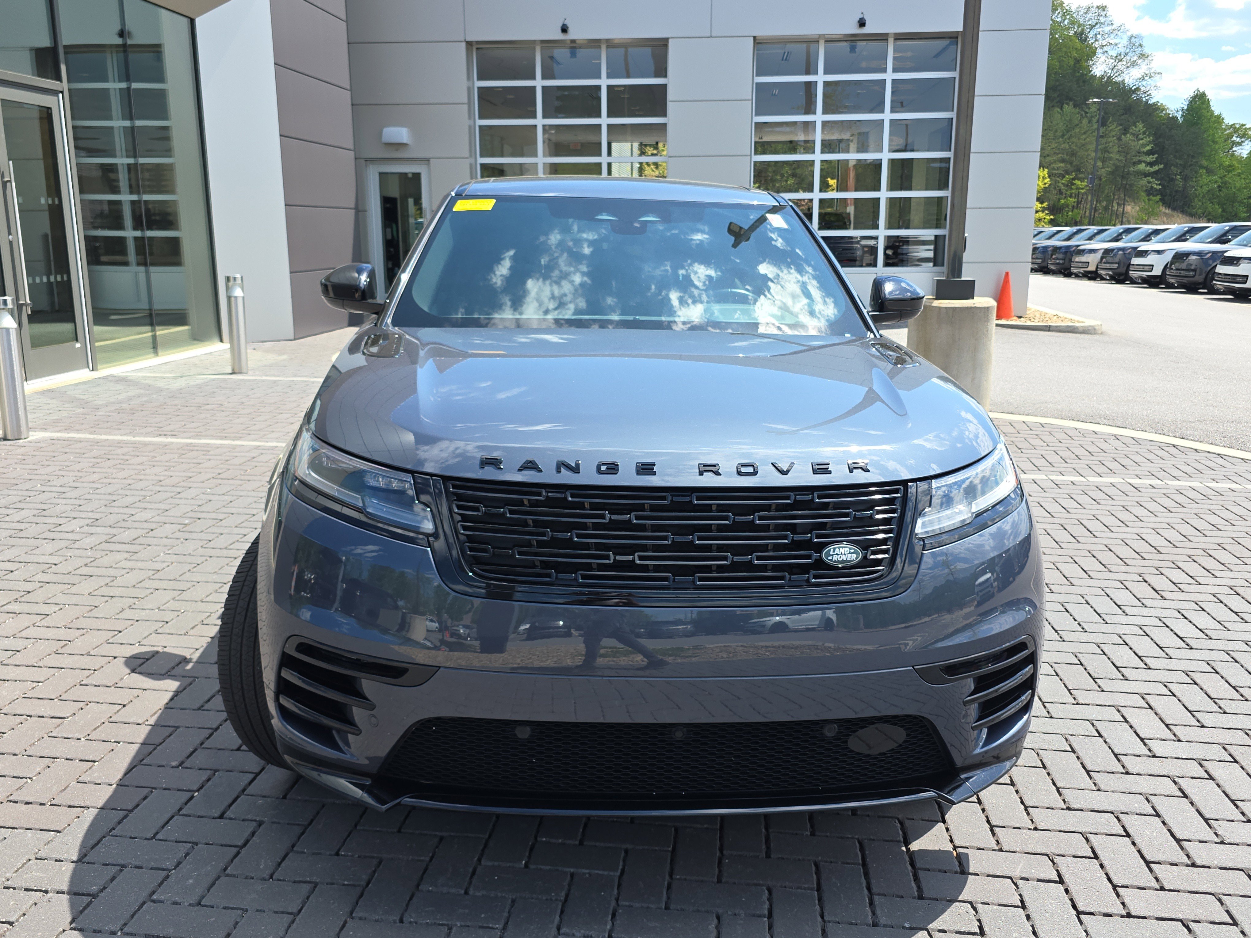 Certified 2024 Land Rover Range Rover Velar Dynamic SE AWD/4WD image 2