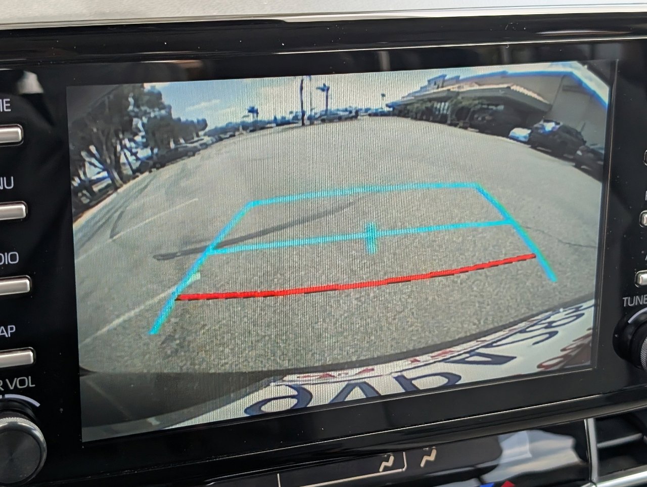 Used 2024 Toyota Sienna LE FWD image 7