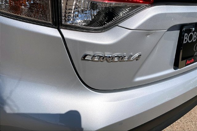 Used 2026 Toyota Corolla LE FWD image 33