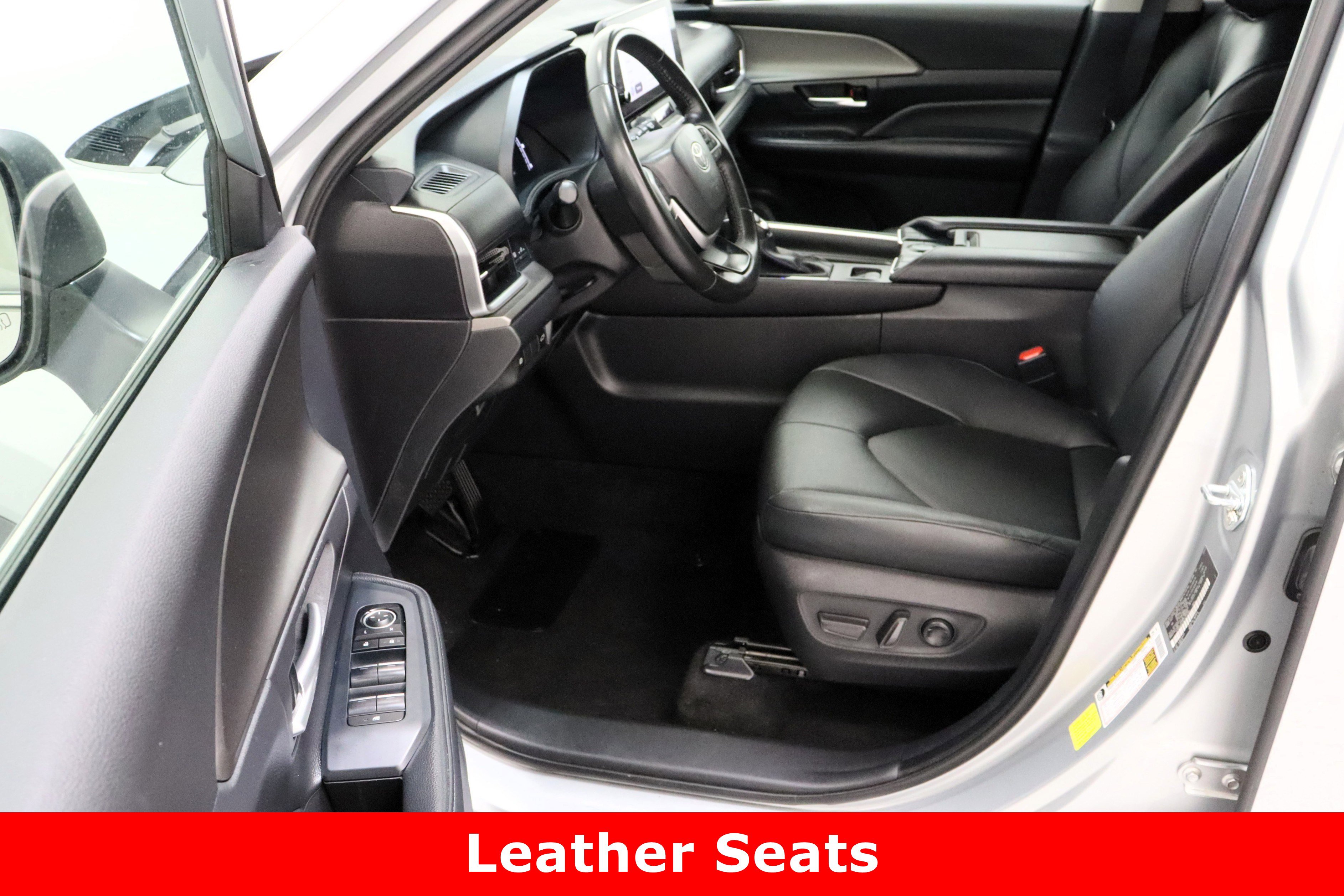 Used 2025 Toyota Grand Highlander FWD image 14