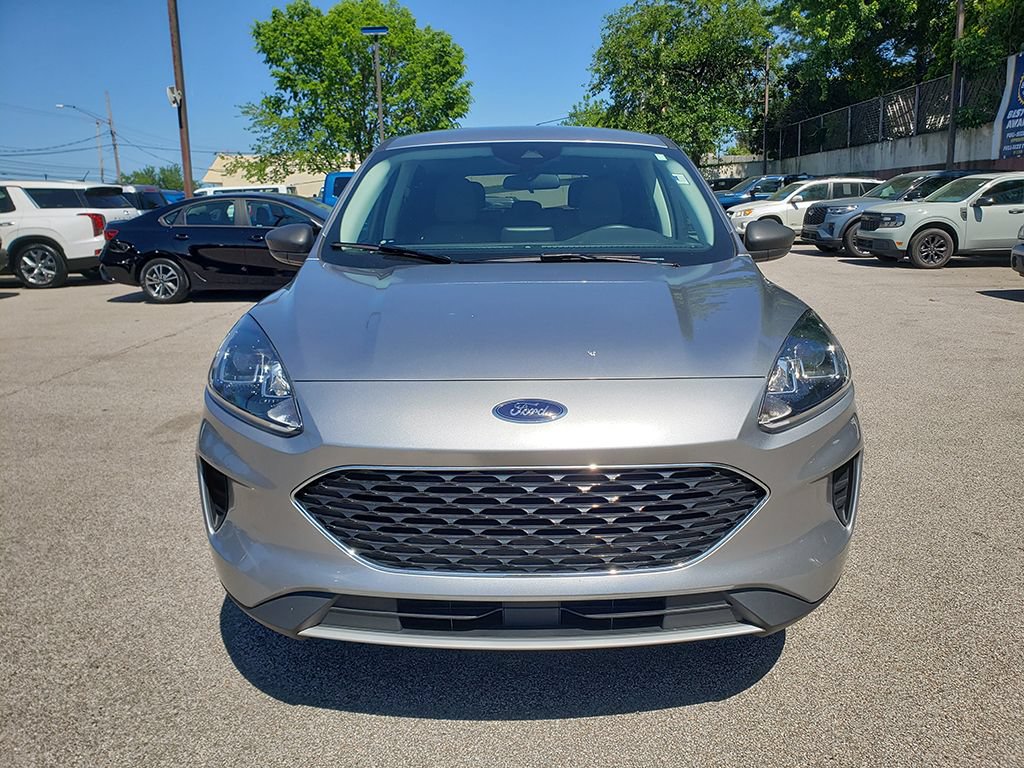 Used 2022 Ford Escape SE w/ Cold Weather Package AWD/4WD image 2