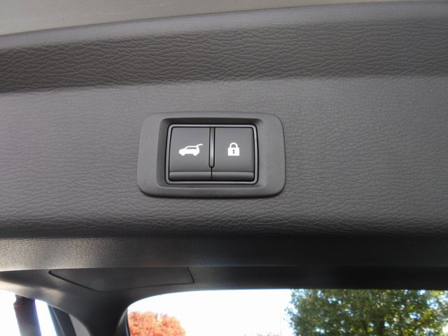 New 2025 Mitsubishi Outlander SE image 11