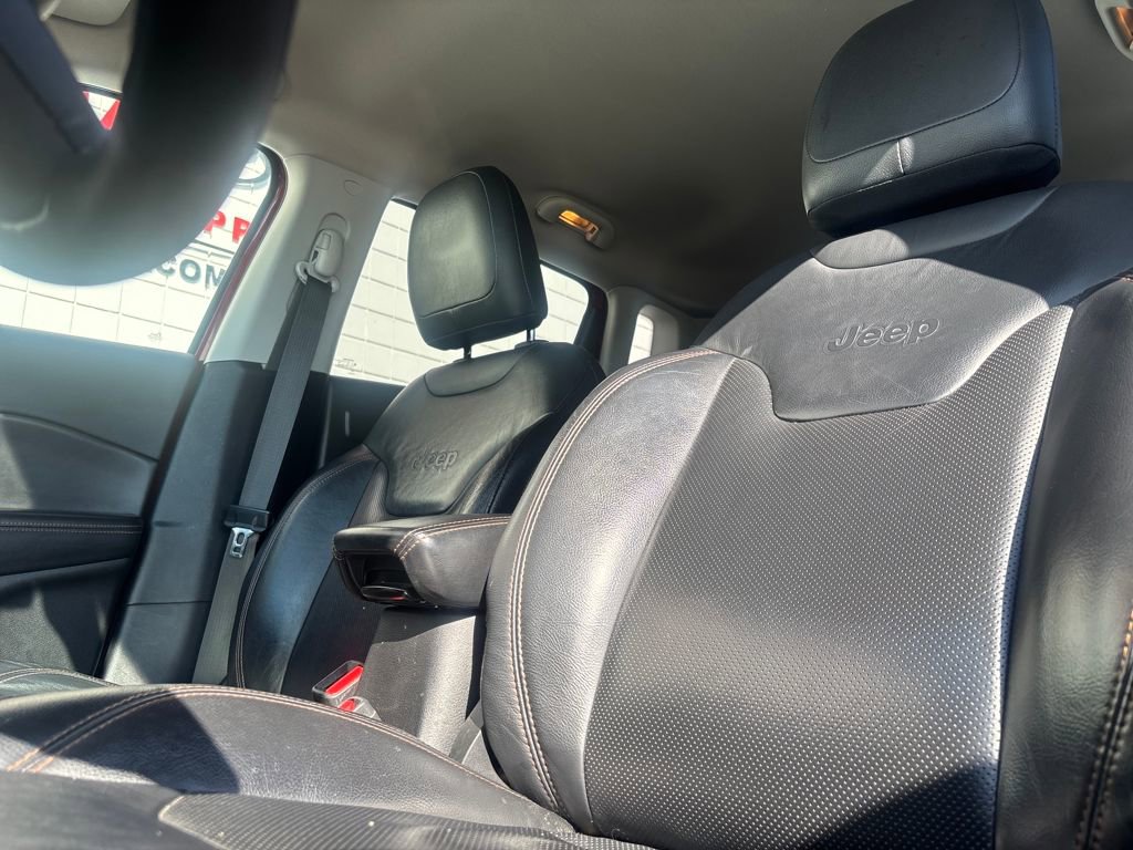 Used 2017 Jeep Compass Limited w/ Navigation Group image 8