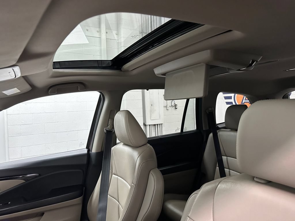 Used 2020 Honda Pilot Touring image 38