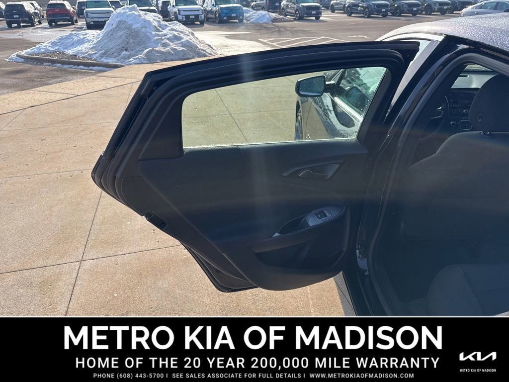 Used 2023 Chevrolet Malibu LT image 25