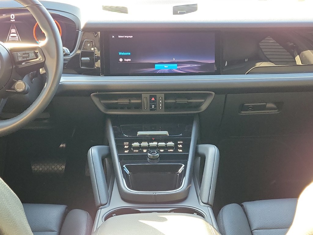 Certified 2026 Porsche Cayenne AWD/4WD image 22
