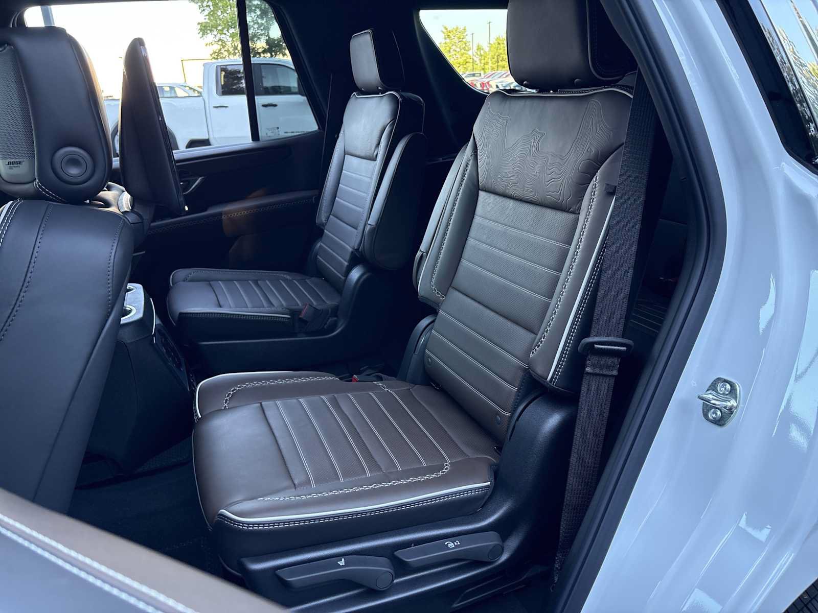 New 2027 GMC Yukon Denali Ultimate AWD/4WD image 15