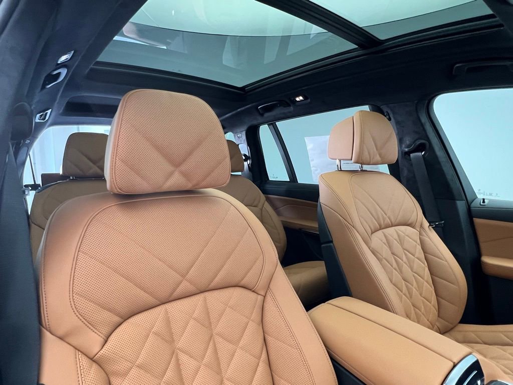 New 2026 BMW X7 xDrive40i w/ M Sport Package image 7