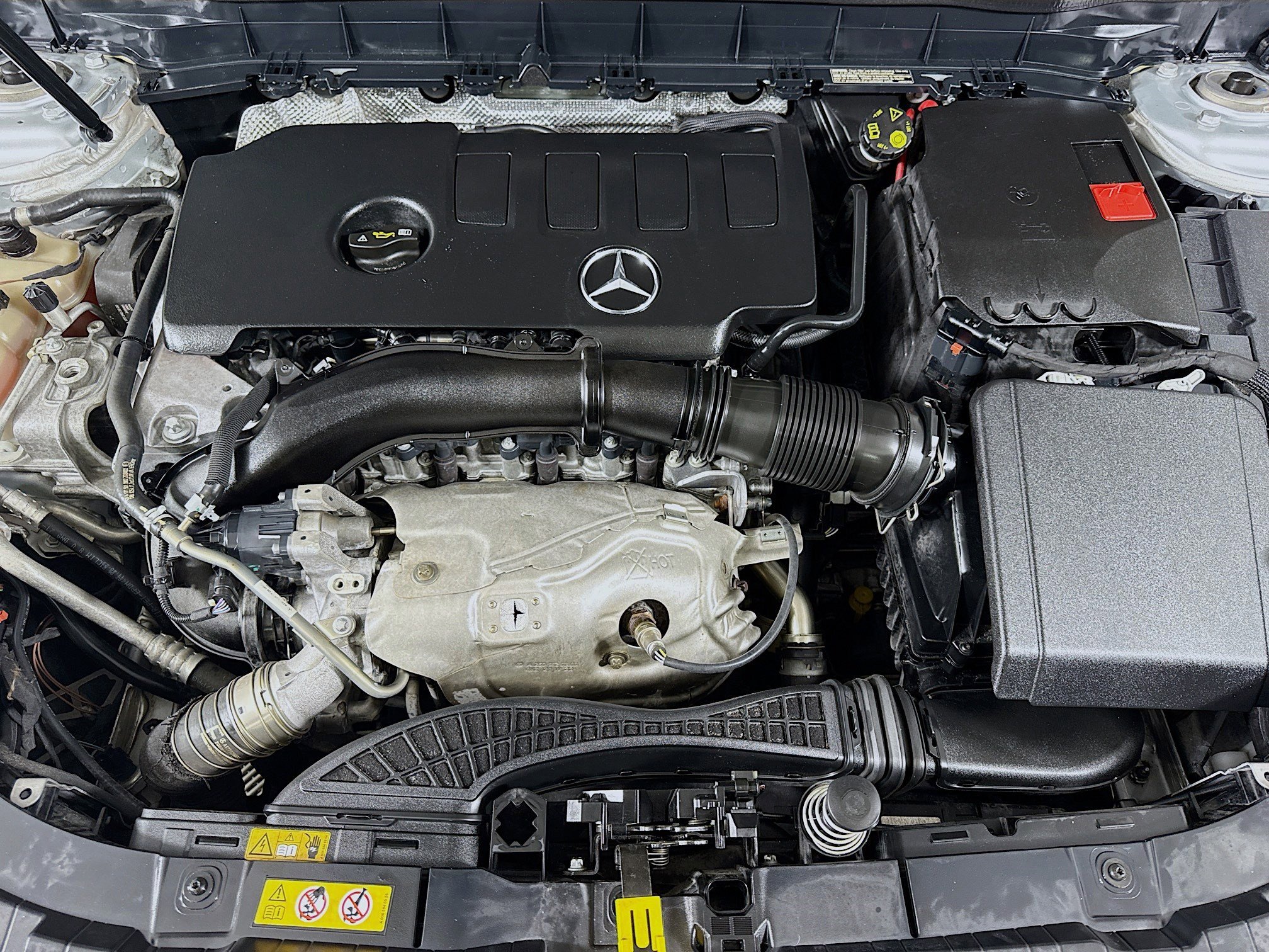 Used 2022 Mercedes-Benz GLB 250 4MATIC w/ Premium Package Lite image 39