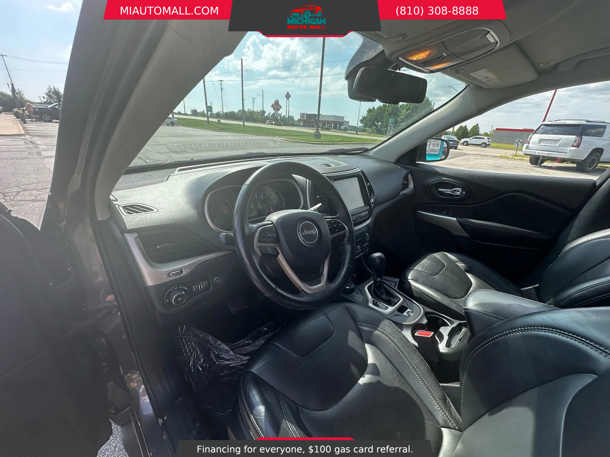 Used 2018 Jeep Cherokee Limited image 8