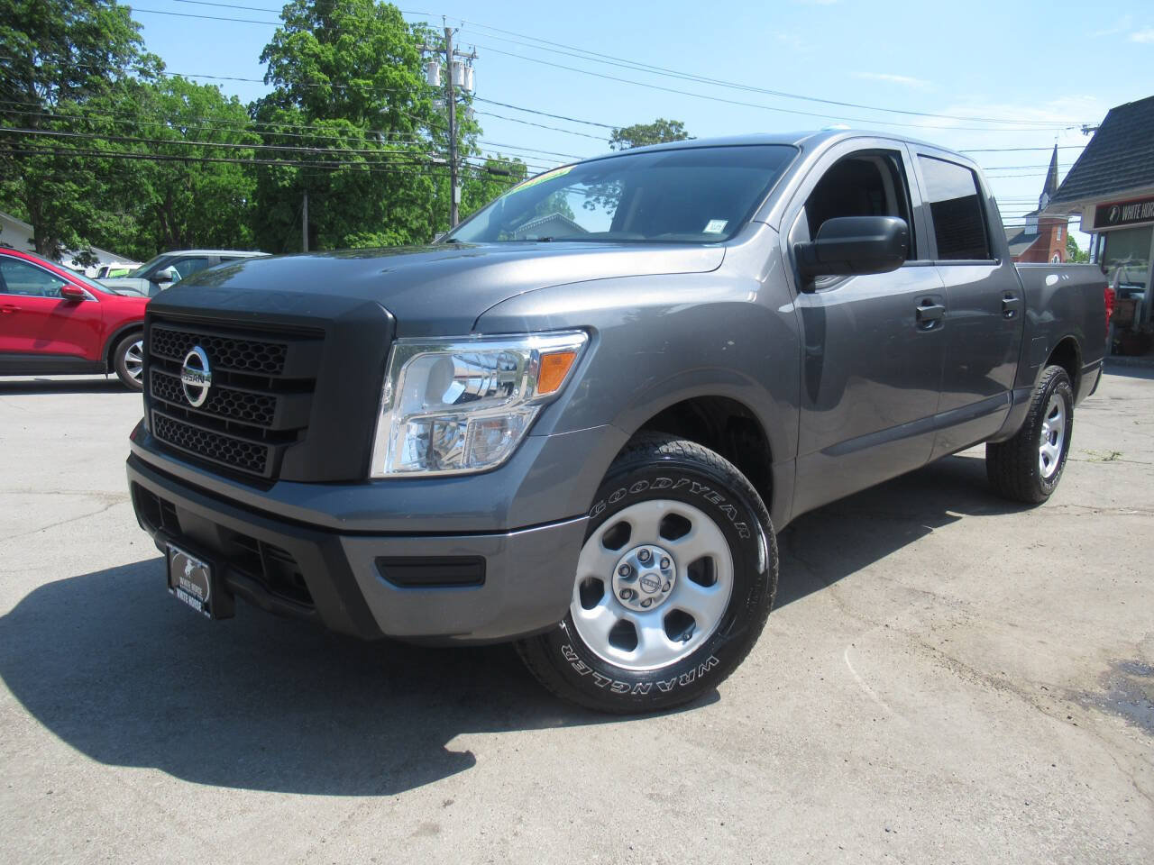 Used 2023 Nissan Titan S AWD/4WD image 24