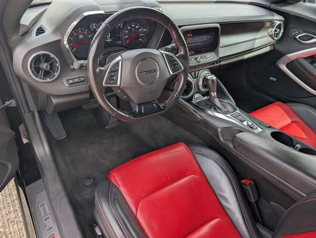 Used 2019 Chevrolet Camaro LT RWD image 9