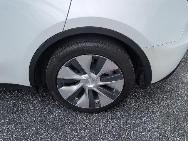 Used 2022 Tesla Model Y Long Range AWD/4WD image 7