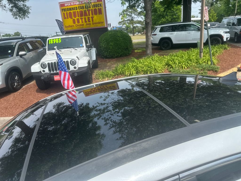 Used 2021 Hyundai Sonata Limited w/ Preferred Accessory Package FWD image 8