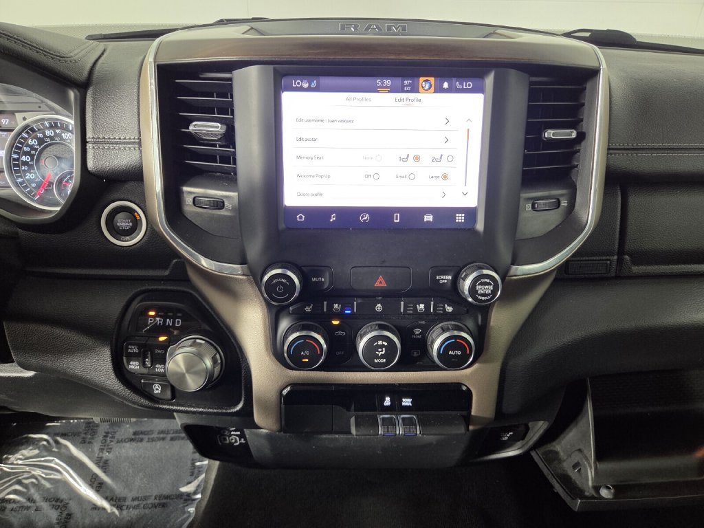 Used 2022 RAM 1500 Laramie AWD/4WD image 15