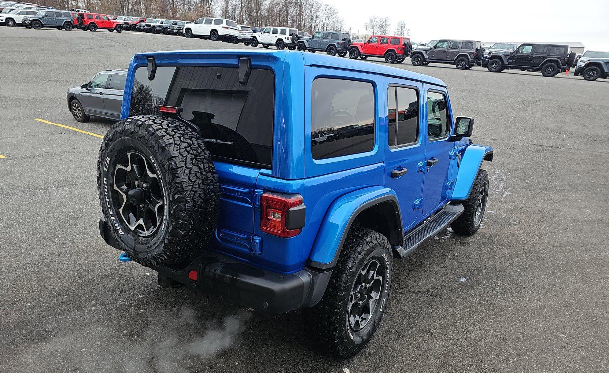 Used 2021 Jeep Wrangler Unlimited Rubicon 4xe w/ Dual Top Group image 4