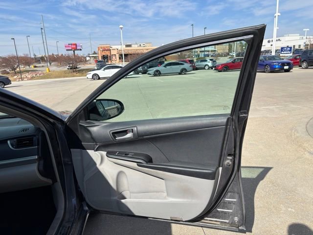 Used 2012 Toyota Camry LE image 18