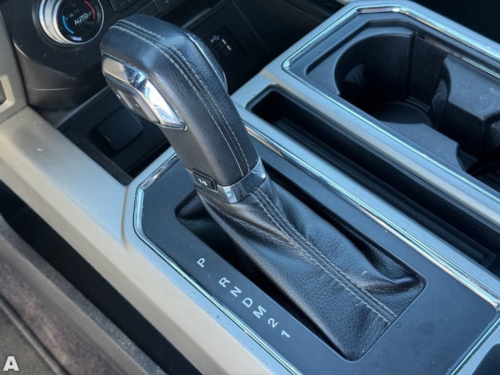 Used 2015 Ford F150 Lariat w/ Equipment Group 502A Luxury AWD/4WD image 13
