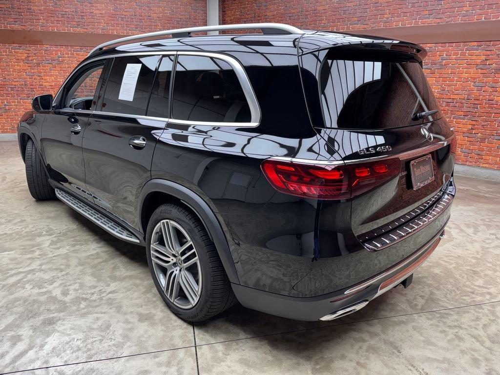 Used 2026 Mercedes-Benz GLS 450 4MATIC image 2