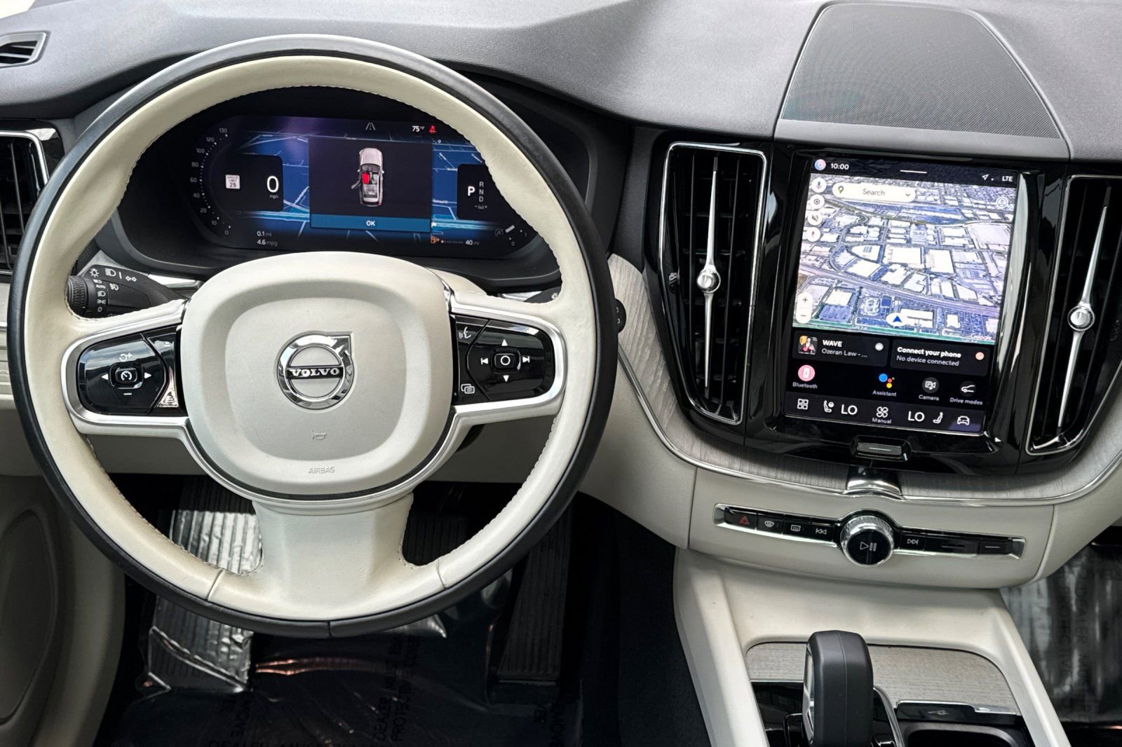 Used 2023 Volvo XC60 B5 Plus image 15