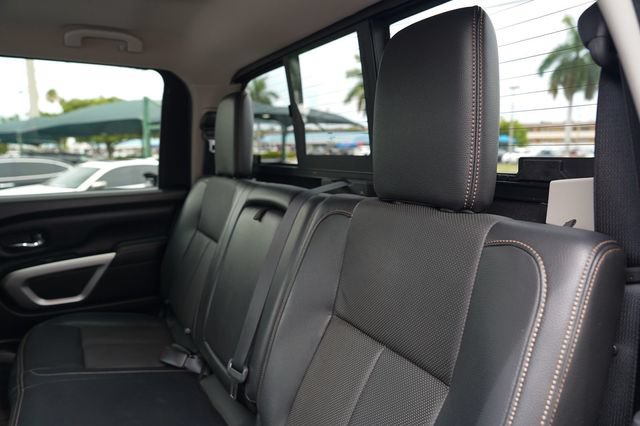 Used 2016 Nissan Titan SL AWD/4WD image 12