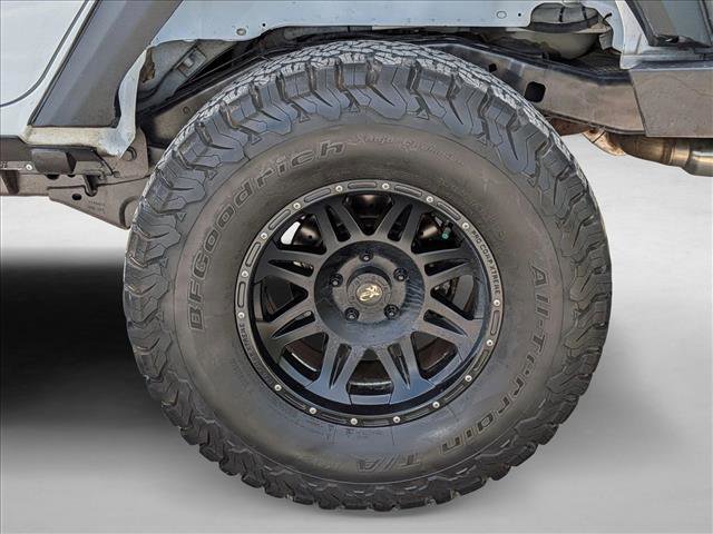 Used 2015 Jeep Wrangler Unlimited Sport w/ Connectivity Group AWD/4WD image 23