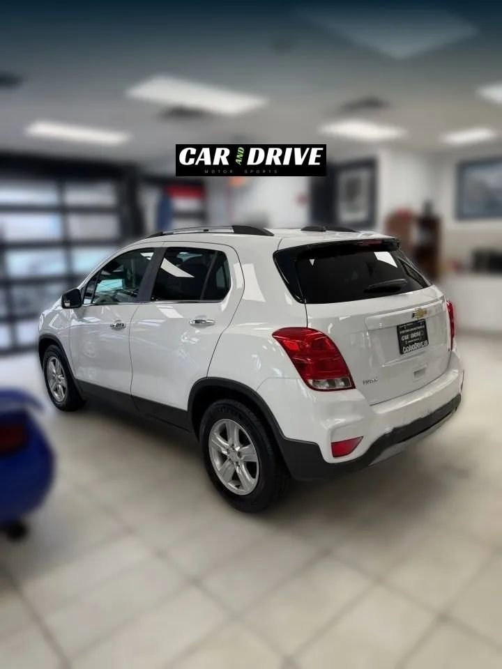 Used 2019 Chevrolet Trax LT w/ LT Convenience Package FWD image 6