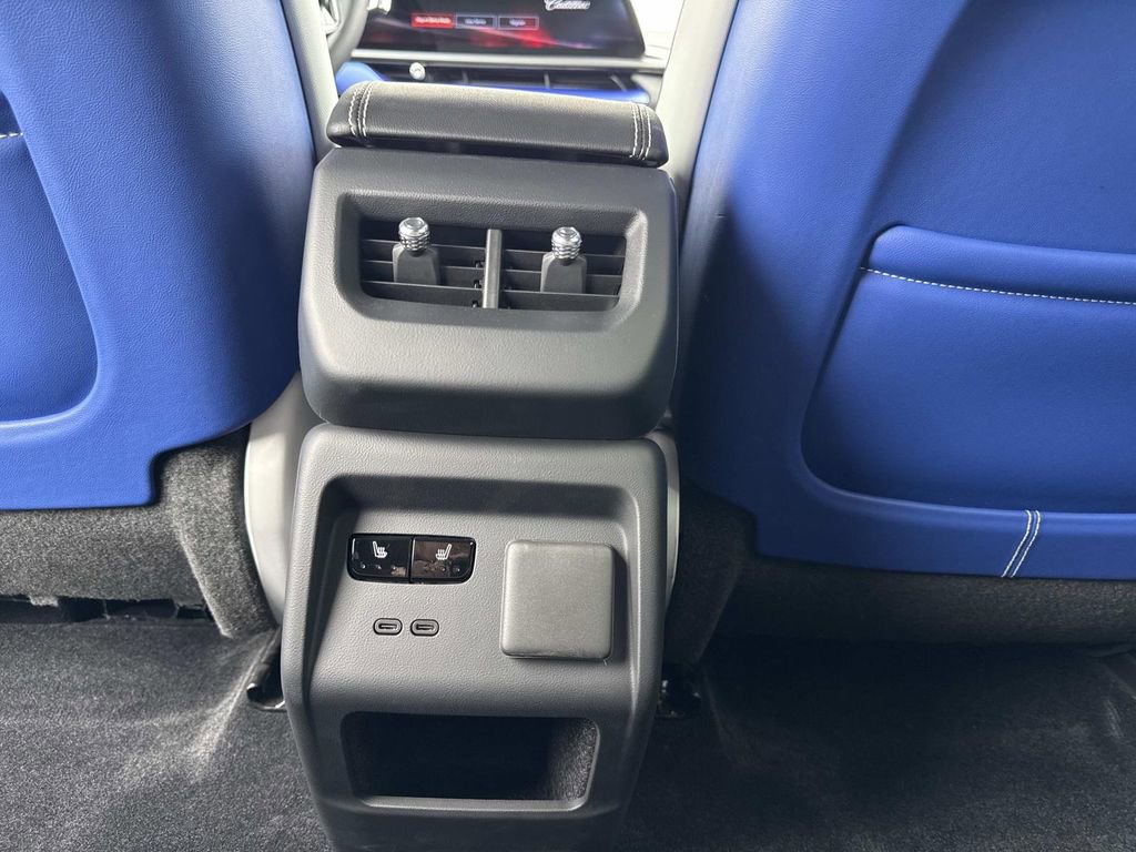 New 2026 Cadillac Optiq V image 16