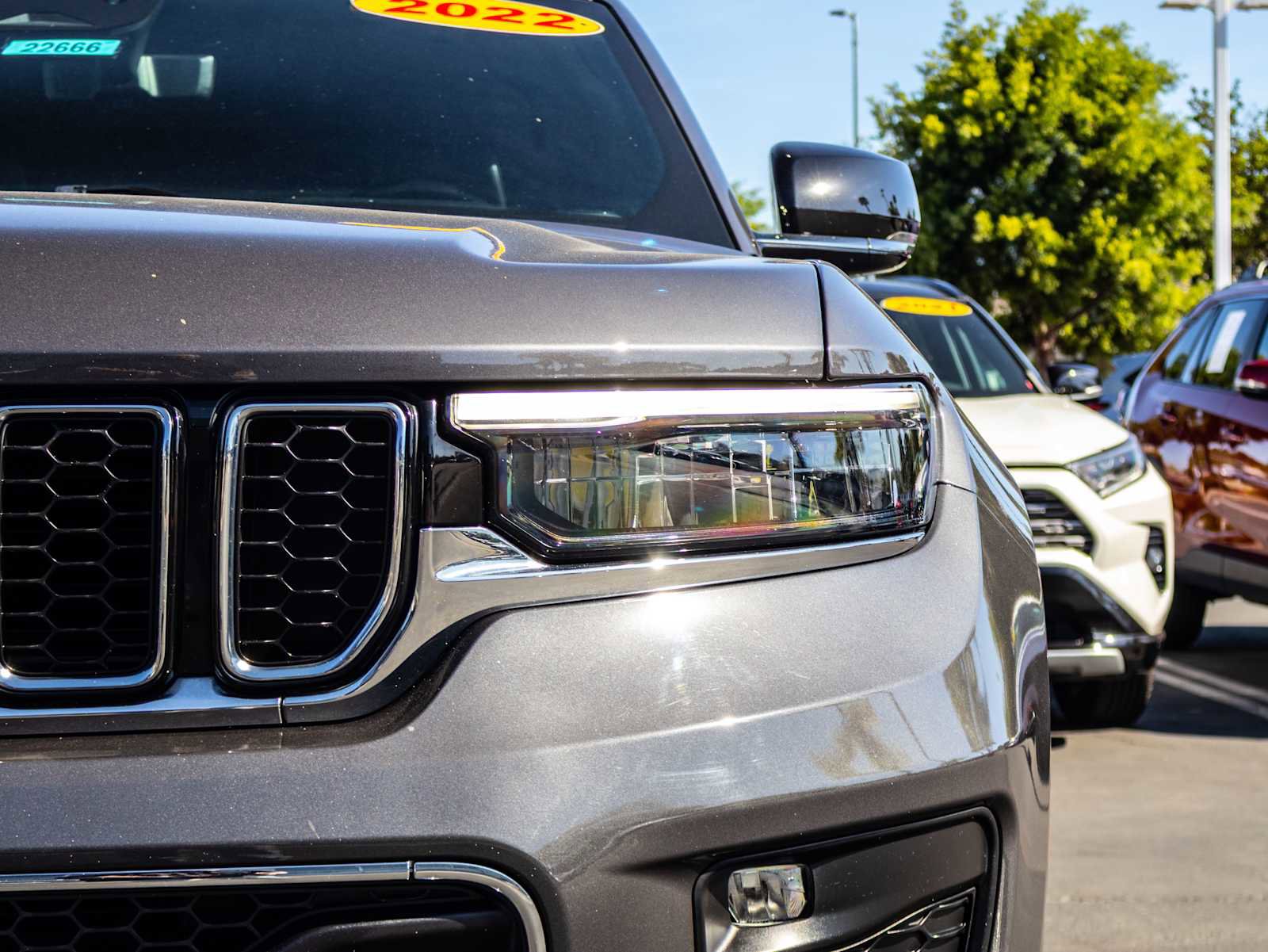 Used 2022 Jeep Grand Cherokee L Overland w/ Luxury Tech Group IV RWD image 4
