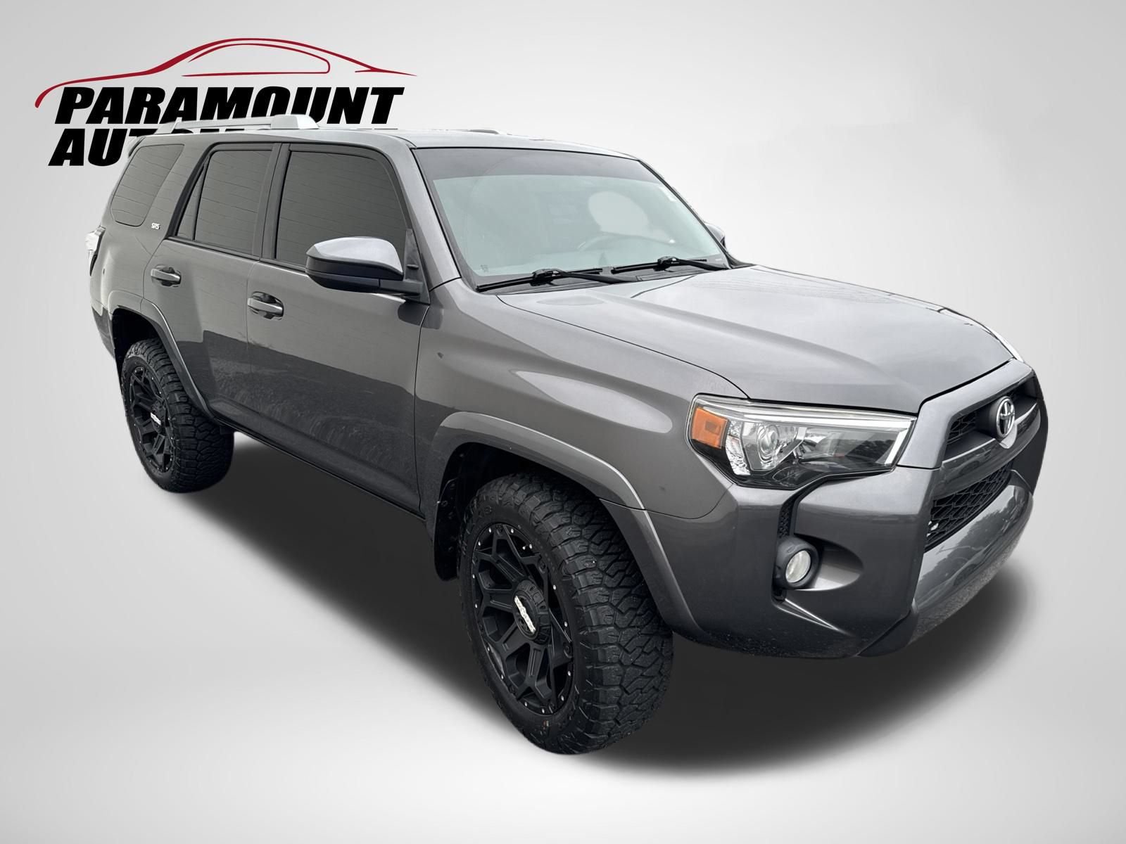 Used 2017 Toyota 4Runner SR5 AWD/4WD image 3