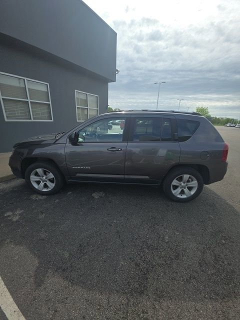 Used 2016 Jeep Compass Sport w/ Power Value Group image 8
