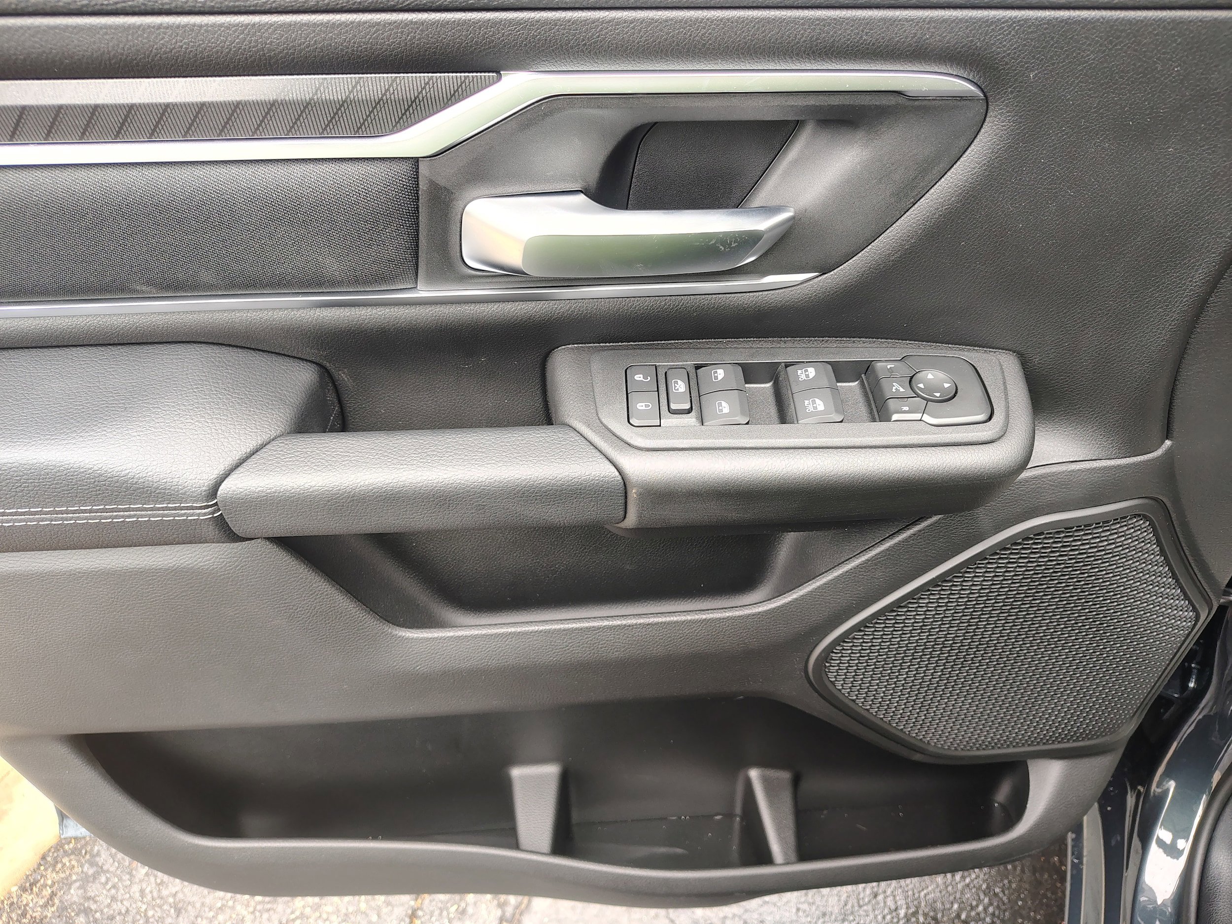 New 2026 RAM 1500 Big Horn AWD/4WD image 17