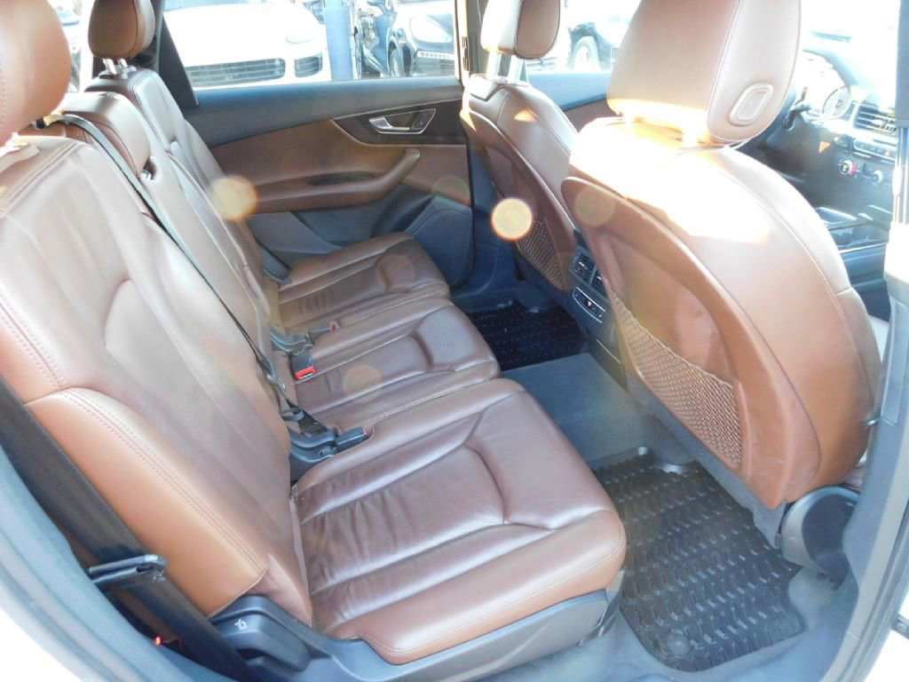 Used 2017 Audi Q7 2.0T Premium Plus w/ Premium Plus Package AWD/4WD image 19